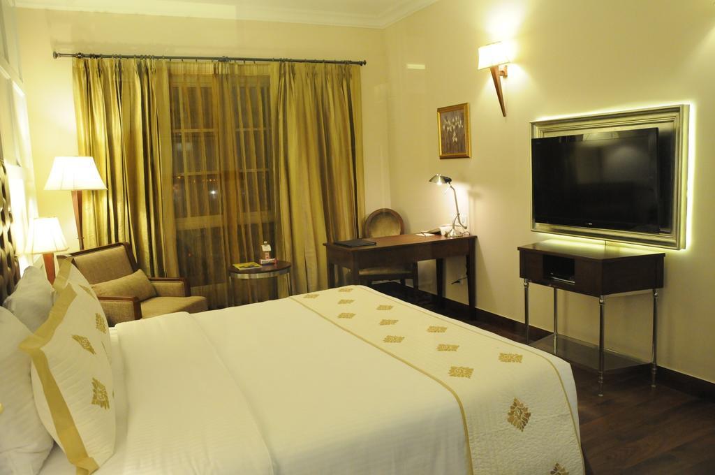 The Pllazio Hotel Gurgaon Eksteriør billede